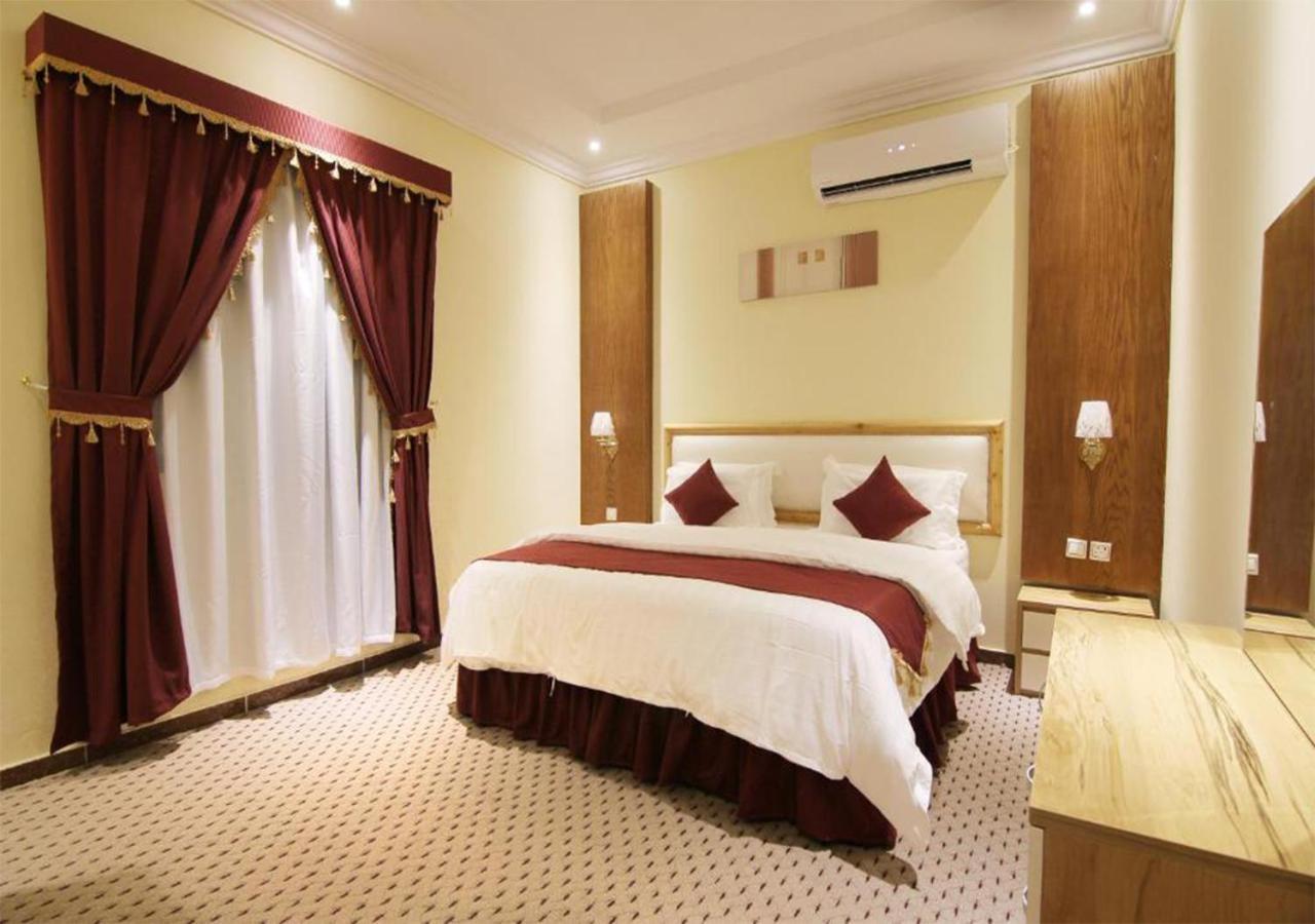 هذا منزلى الحمراء Riyadh Ngoại thất bức ảnh