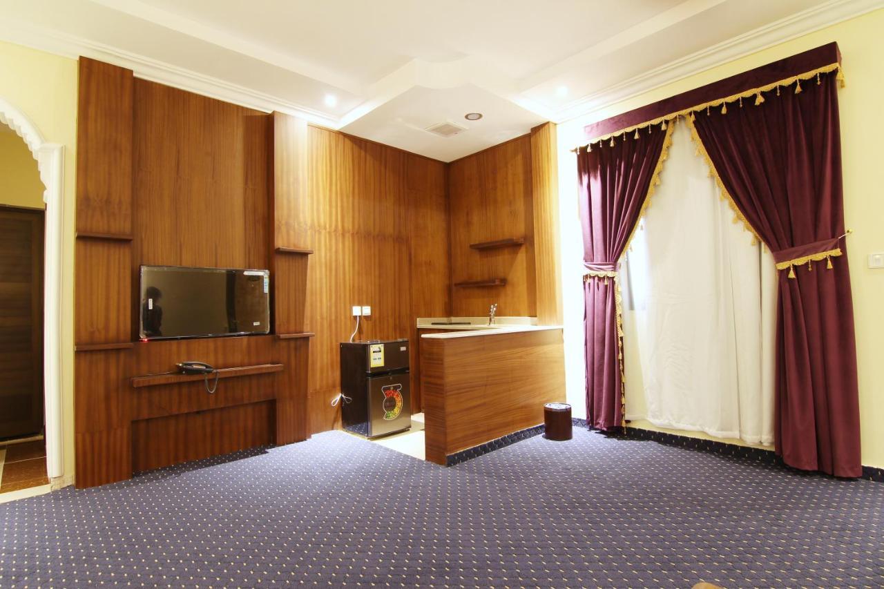 هذا منزلى الحمراء Riyadh Ngoại thất bức ảnh