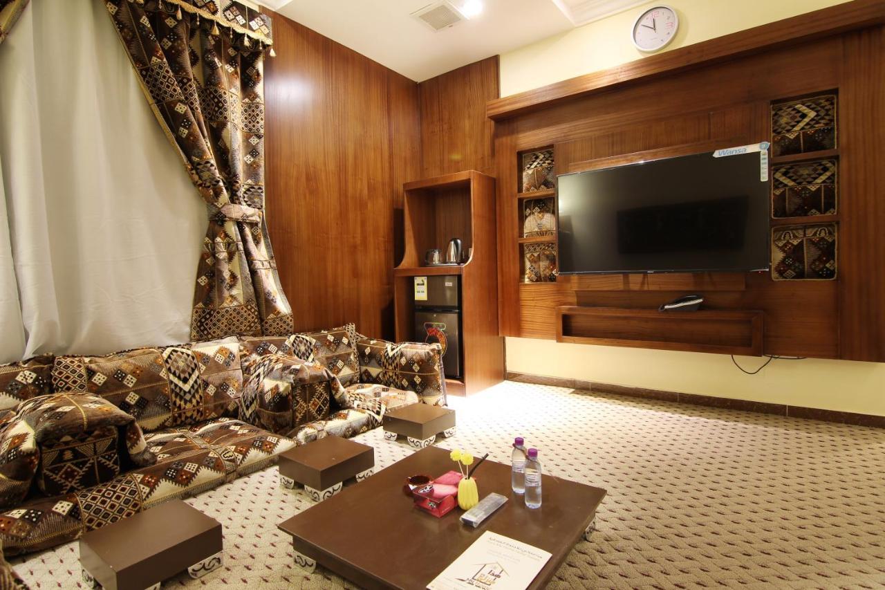 هذا منزلى الحمراء Riyadh Ngoại thất bức ảnh